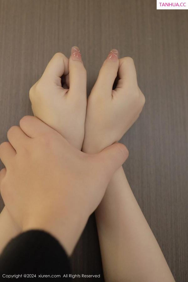   [XiuRen]高清写真图 2024.03.04 No.8173 陈小花 丝袜美腿第81张图片